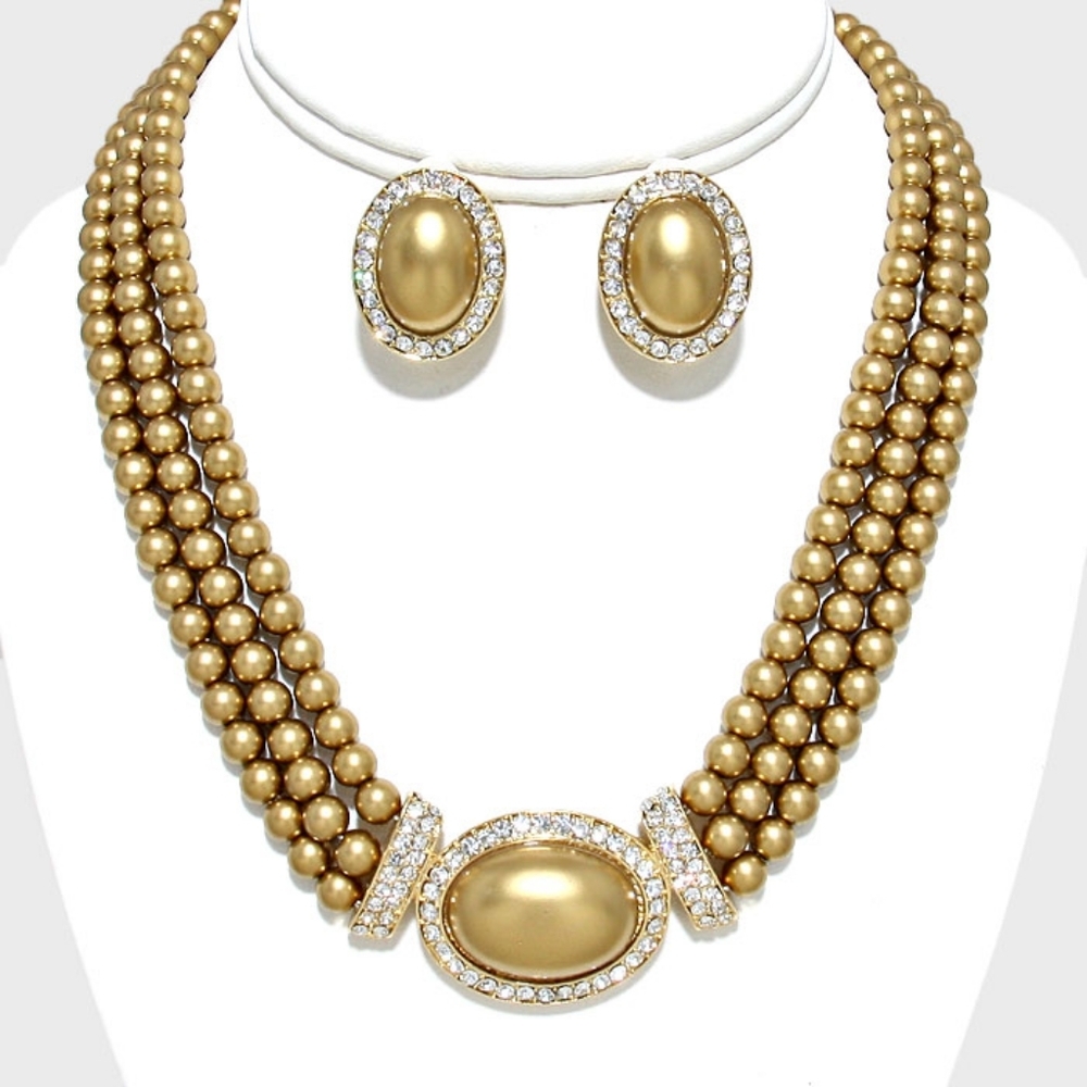 Rhinestone Trimmed Pearl Necklace